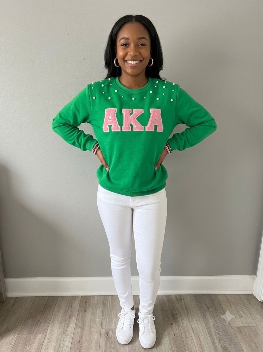 NWOT Ivy Store House Alpha Kappa Alpha AKA Pearl Fleece Green Sweatshirt Small